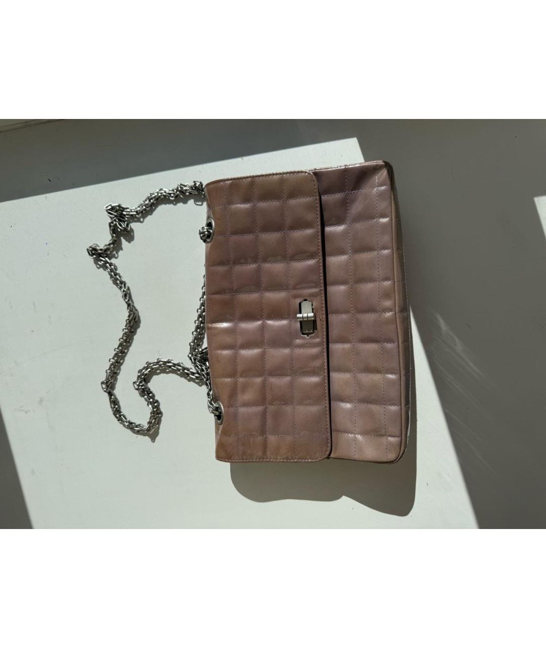 CHANEL Фиолетовая сумка с короткими ручками из лакированной кожи, фото 2