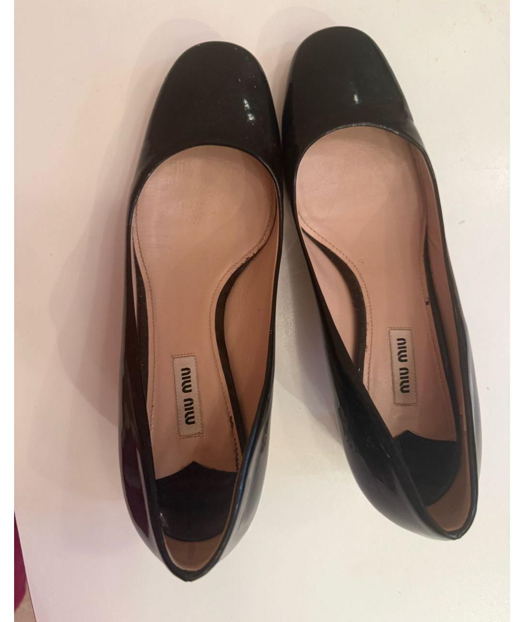 MIU MIU Черные туфли из лакированной кожи, фото 2