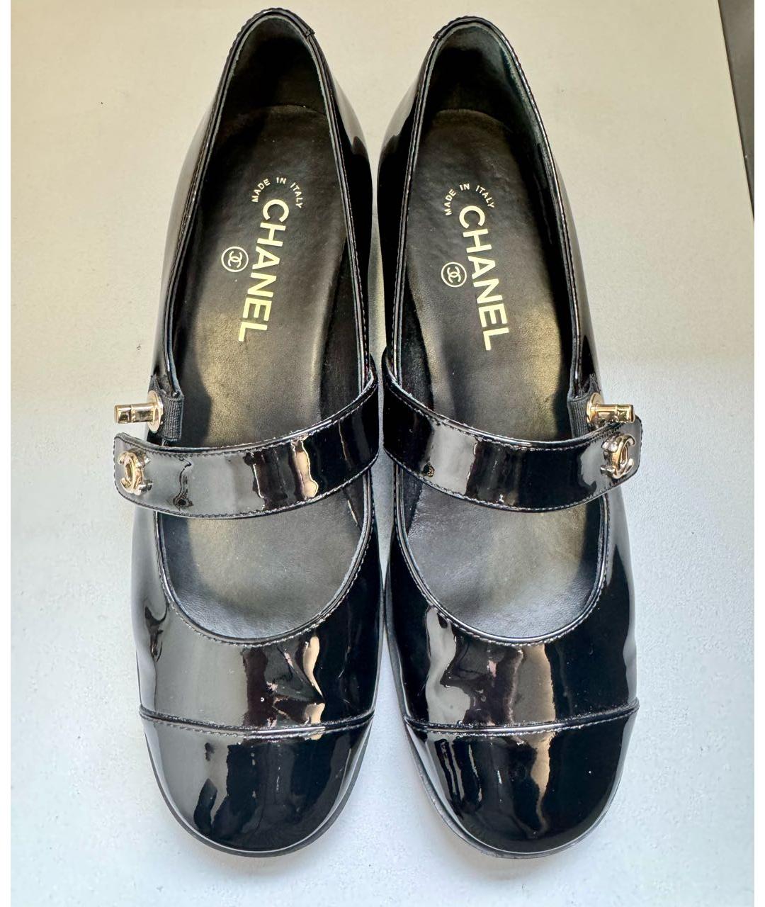 CHANEL Черные балетки из лакированной кожи, фото 2