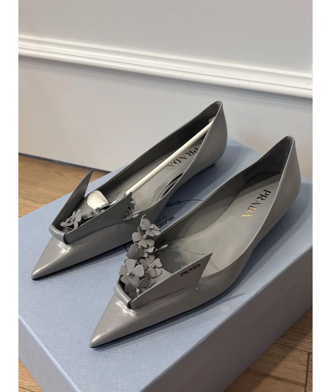 PRADA Серые кожаные туфли, фото 2