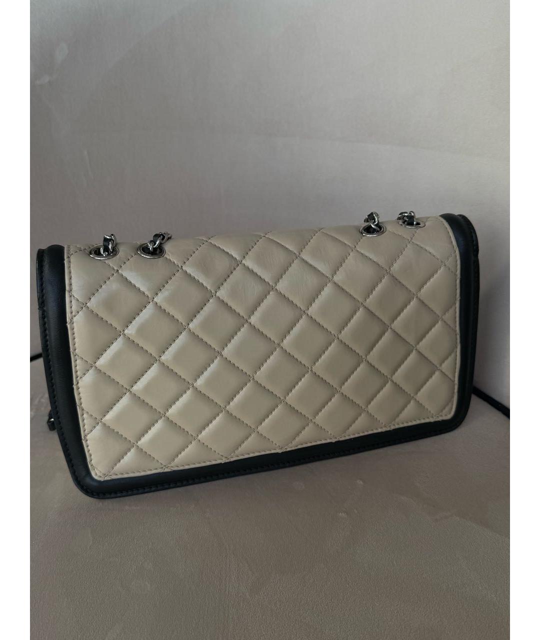 CHANEL Бежевая кожаная сумка через плечо, фото 2