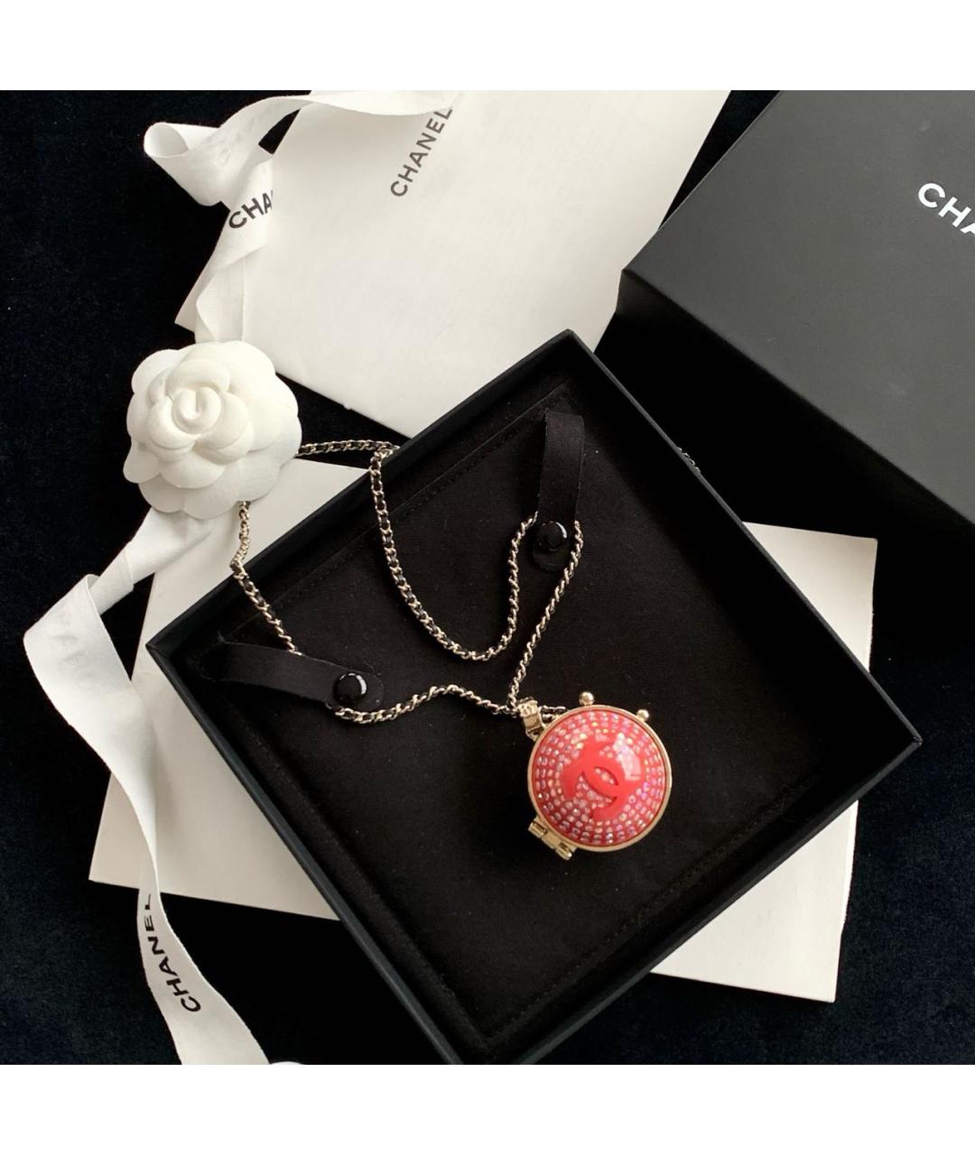 CHANEL Золотая металлическая подвеска, фото 4