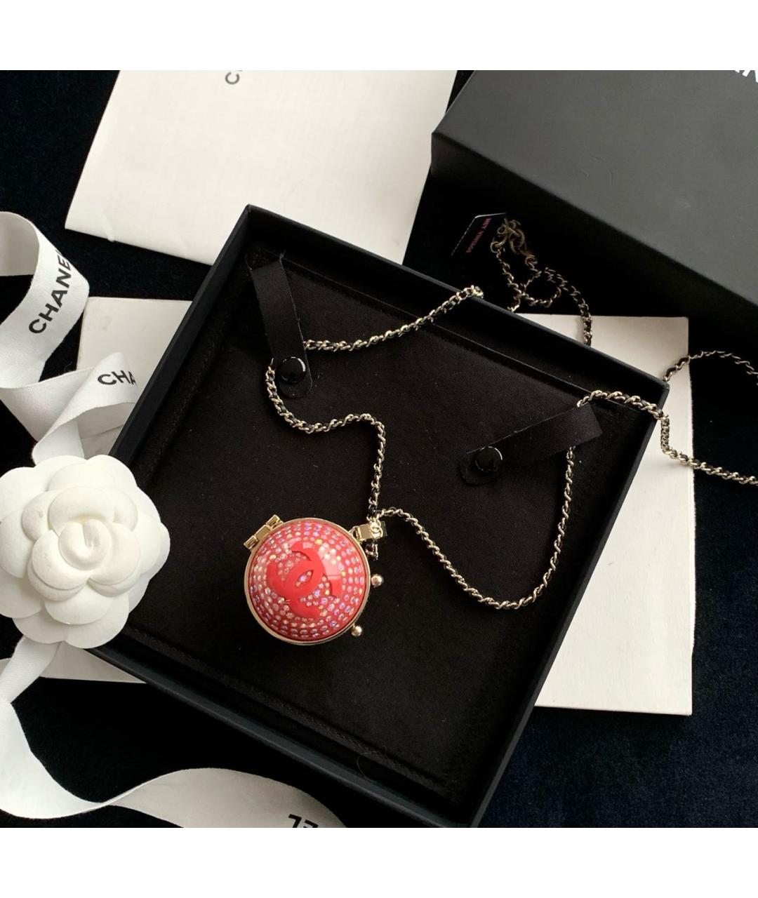 CHANEL Золотая металлическая подвеска, фото 3