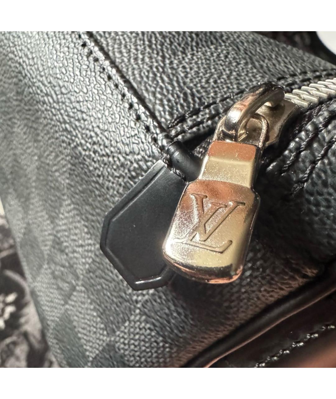 LOUIS VUITTON Черная косметичка из канвы, фото 5