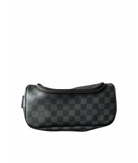 LOUIS VUITTON Косметичка