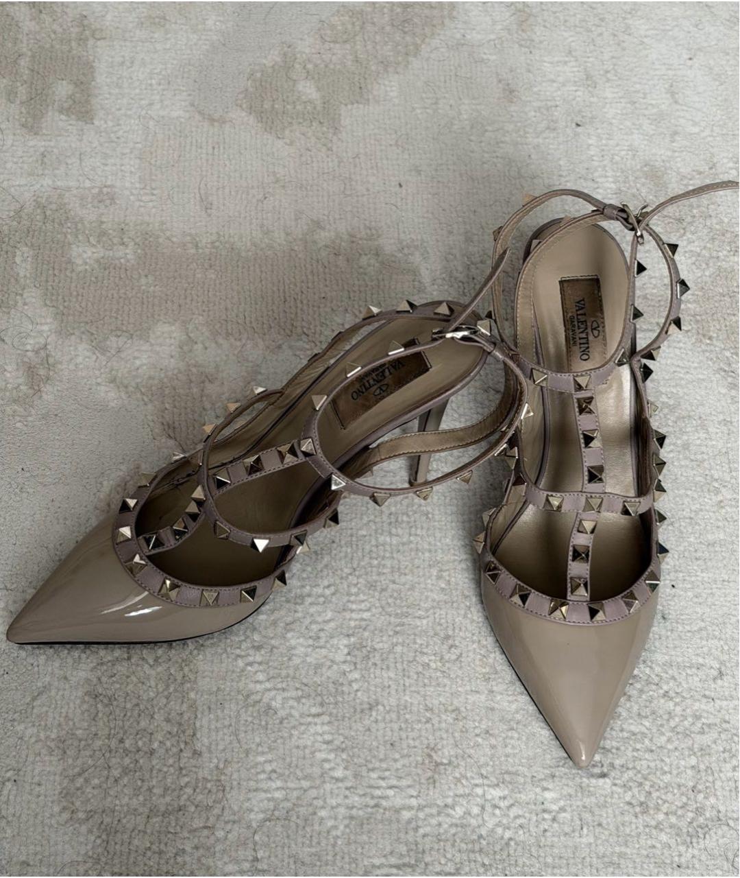 VALENTINO Бежевые туфли из лакированной кожи, фото 3