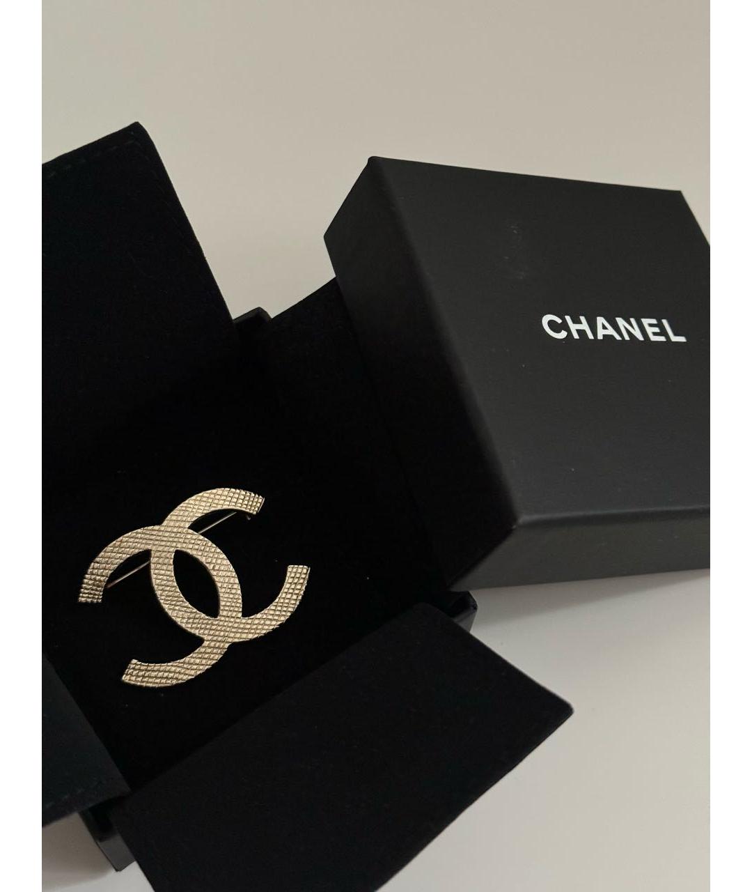 CHANEL Золотая металлическая булавка / брошь, фото 3