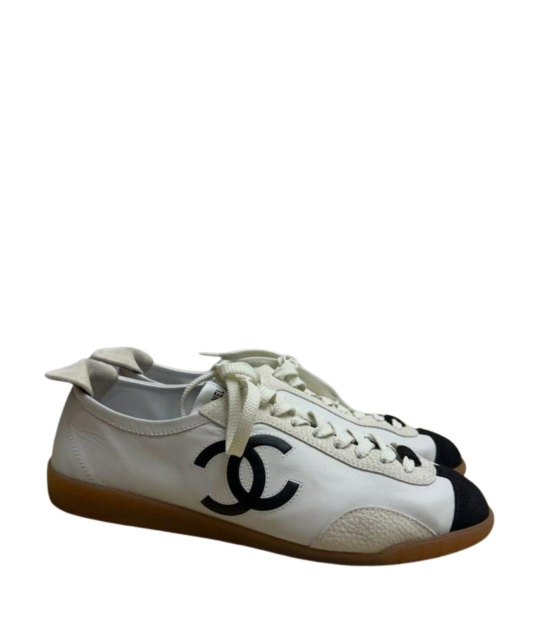 CHANEL Белые кожаные кеды, фото 1