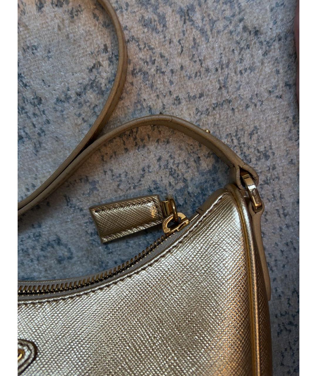 PRADA Золотая кожаная сумка с короткими ручками, фото 6