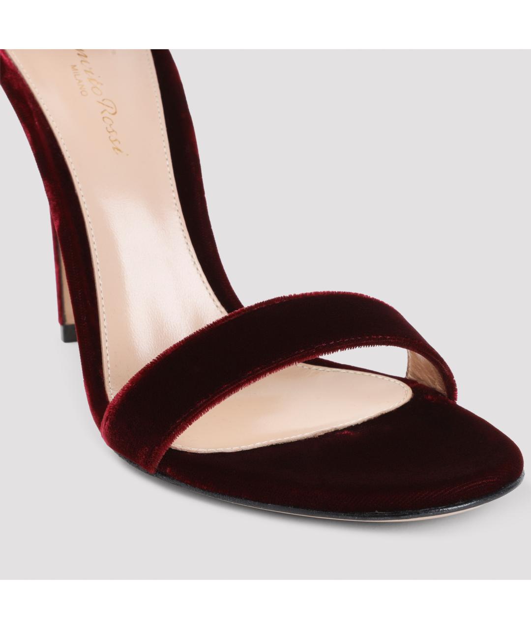 GIANVITO ROSSI Бордовые бархатные босоножки, фото 5