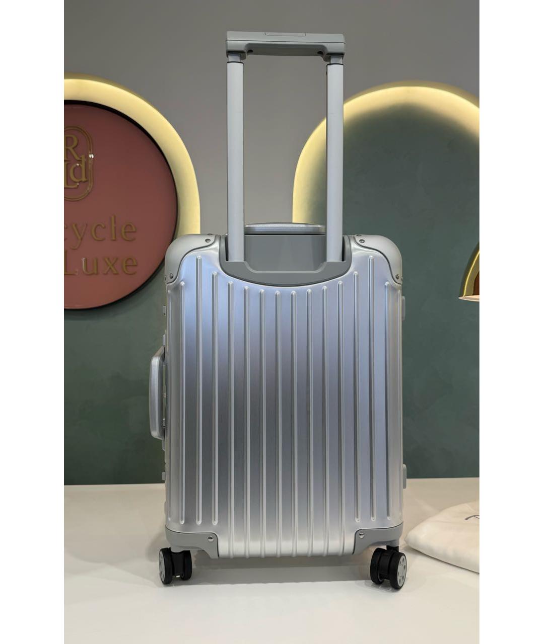 Rimowa Серебряный чемодан, фото 4