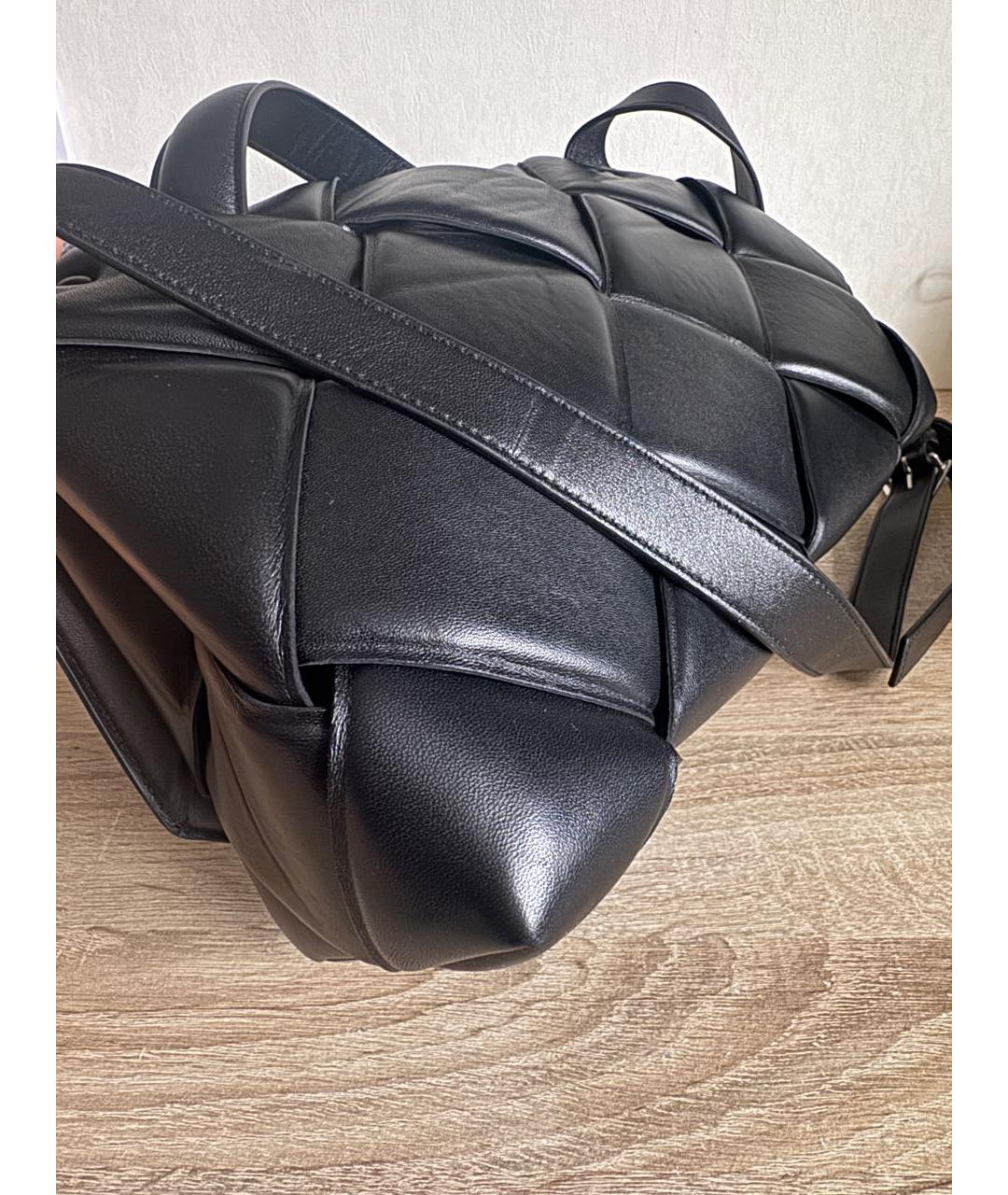 BOTTEGA VENETA Черная кожаная сумка через плечо, фото 6