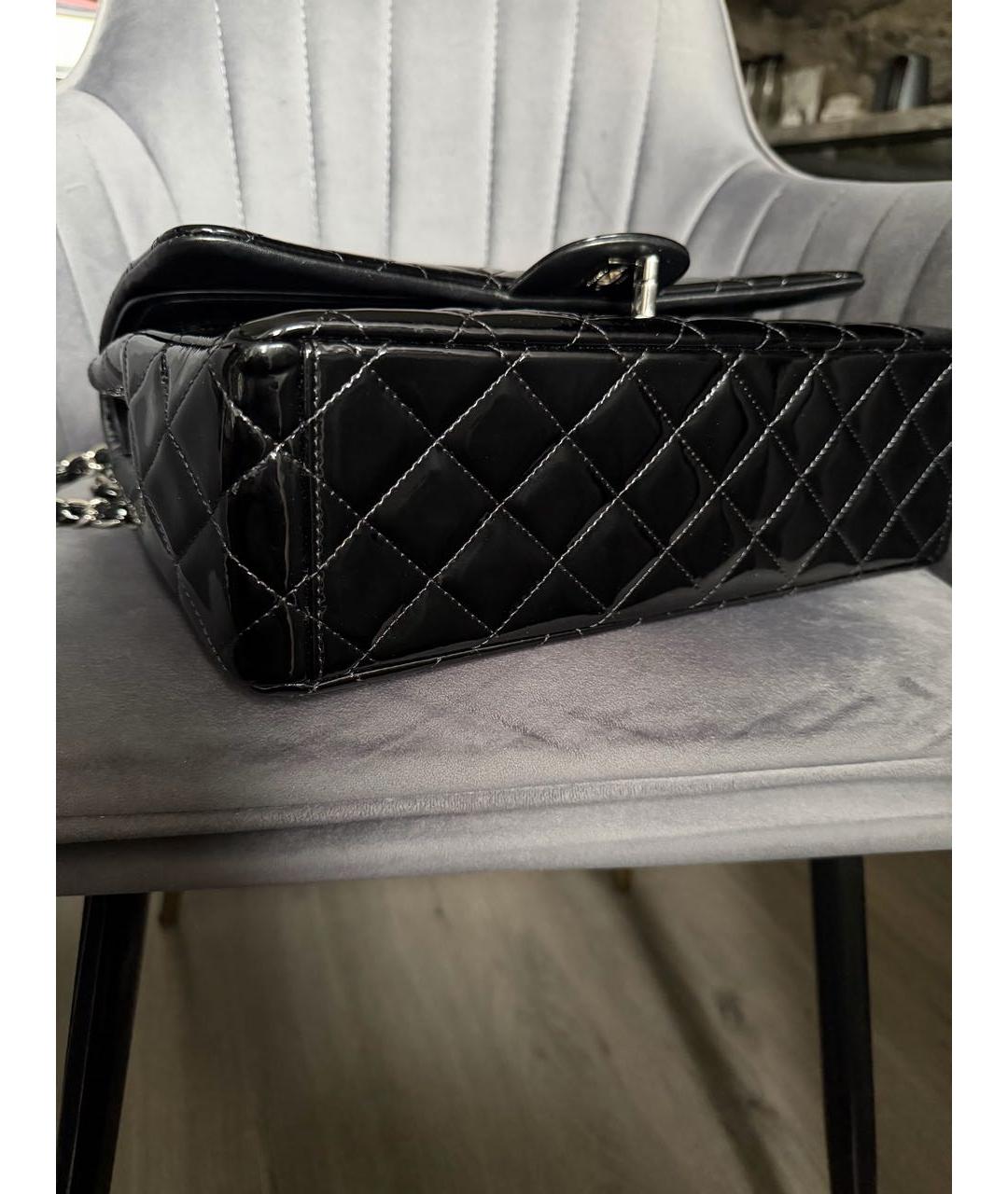 CHANEL Черная сумка через плечо из лакированной кожи, фото 6