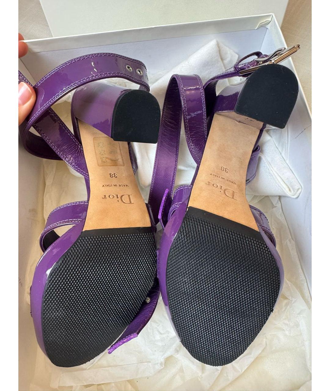CHRISTIAN DIOR Фиолетовые босоножки из лакированной кожи, фото 3