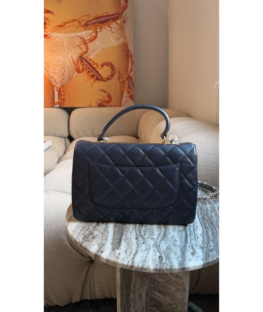 CHANEL Темно-синяя кожаная сумка через плечо, фото 3