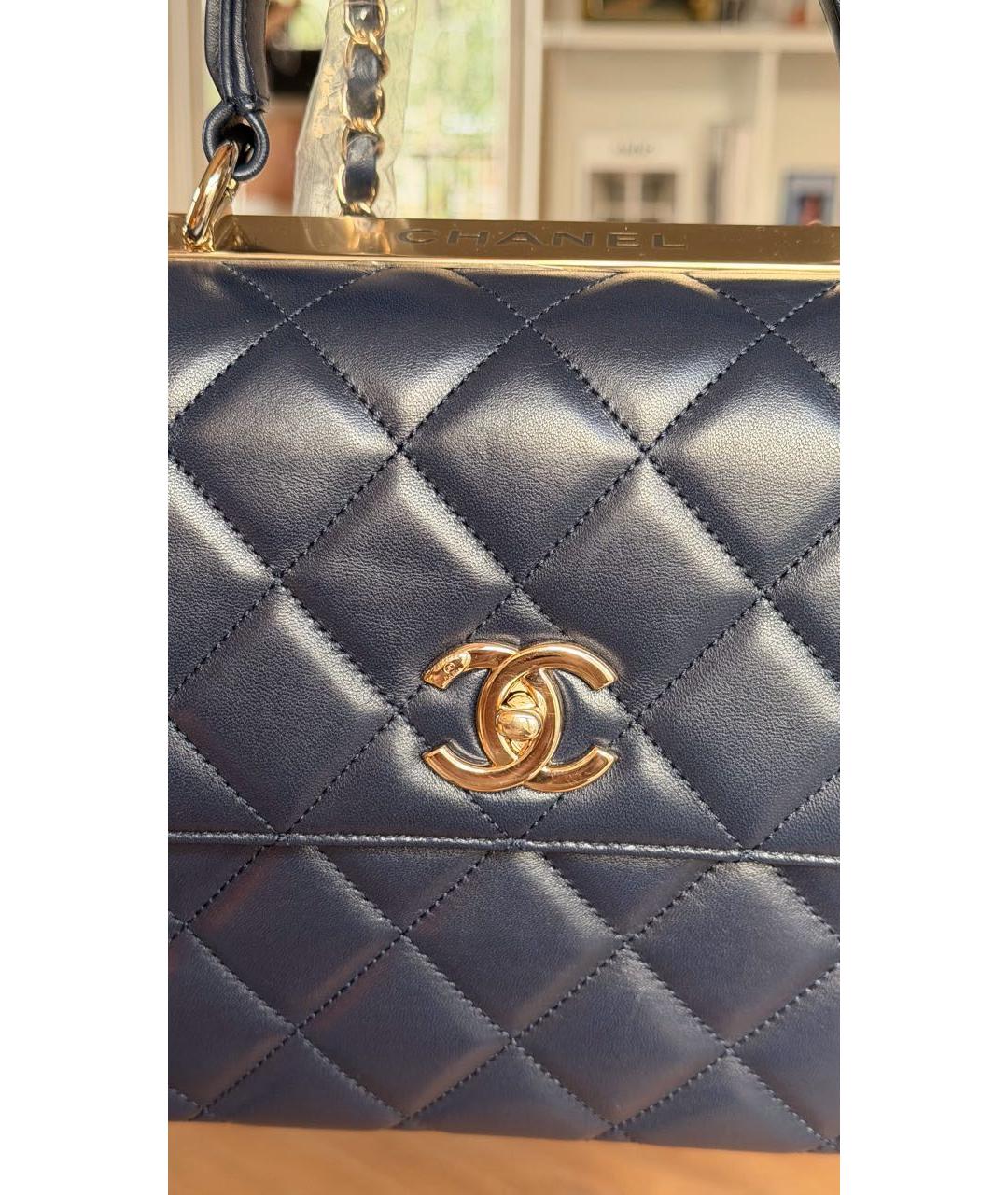CHANEL Темно-синяя кожаная сумка через плечо, фото 5