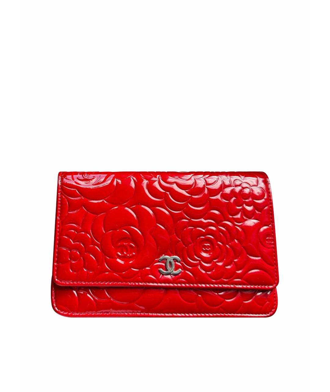 CHANEL Красная сумка через плечо из лакированной кожи, фото 1
