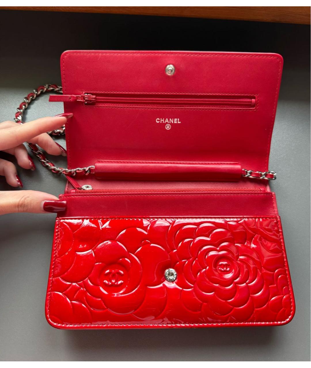 CHANEL Красная сумка через плечо из лакированной кожи, фото 5