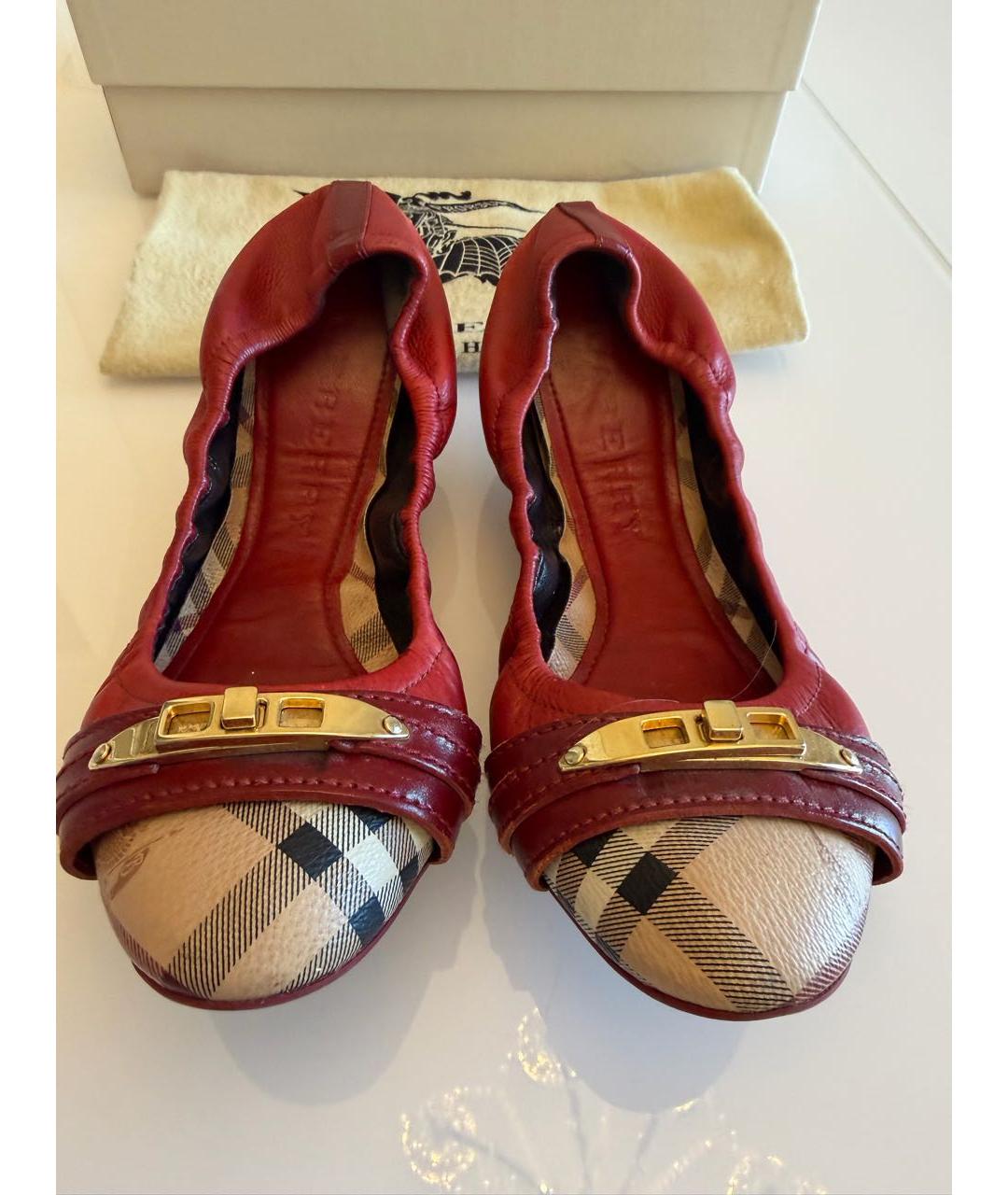 BURBERRY Красные кожаные балетки, фото 3