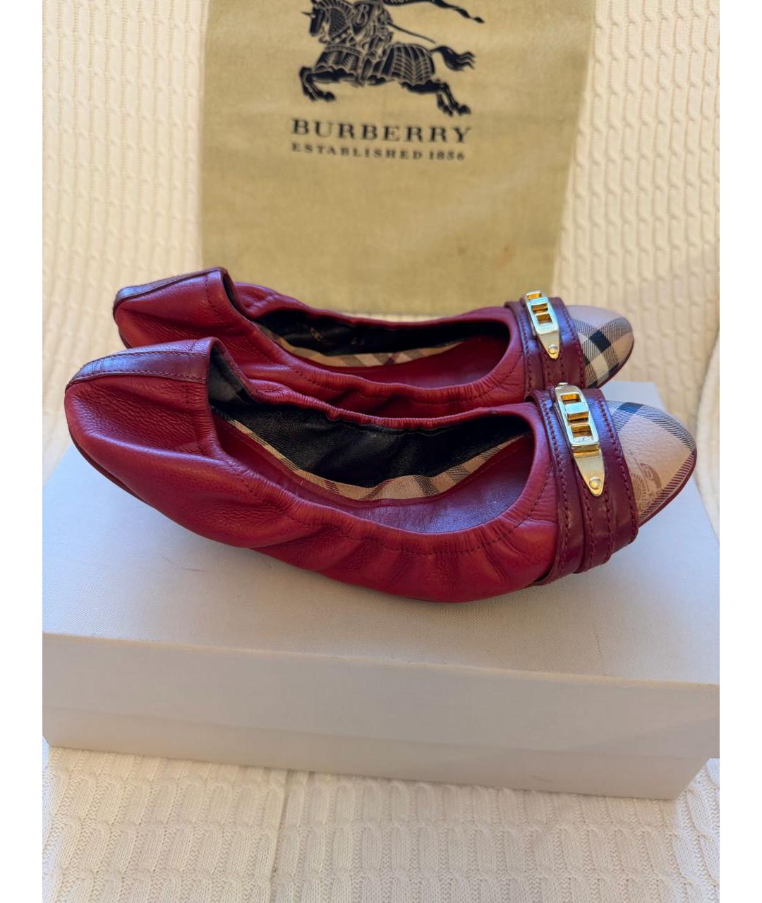 BURBERRY Красные кожаные балетки, фото 5