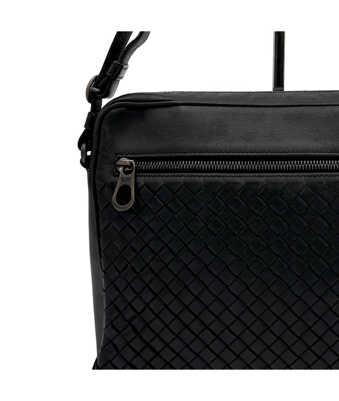 BOTTEGA VENETA Черная кожаная сумка на плечо, фото 3