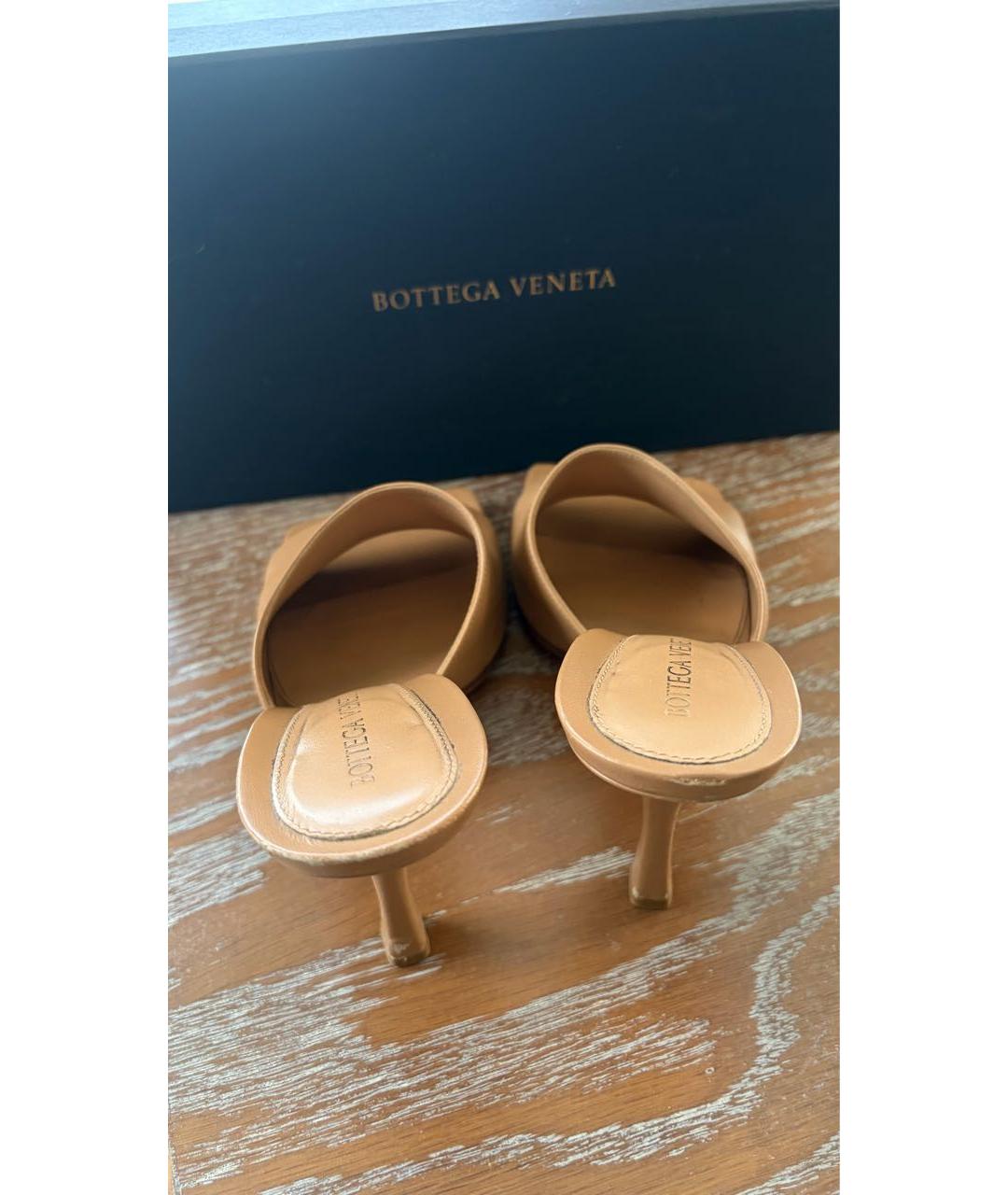 BOTTEGA VENETA Бежевые кожаные мюли, фото 4
