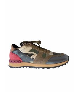VALENTINO Низкие кроссовки / кеды