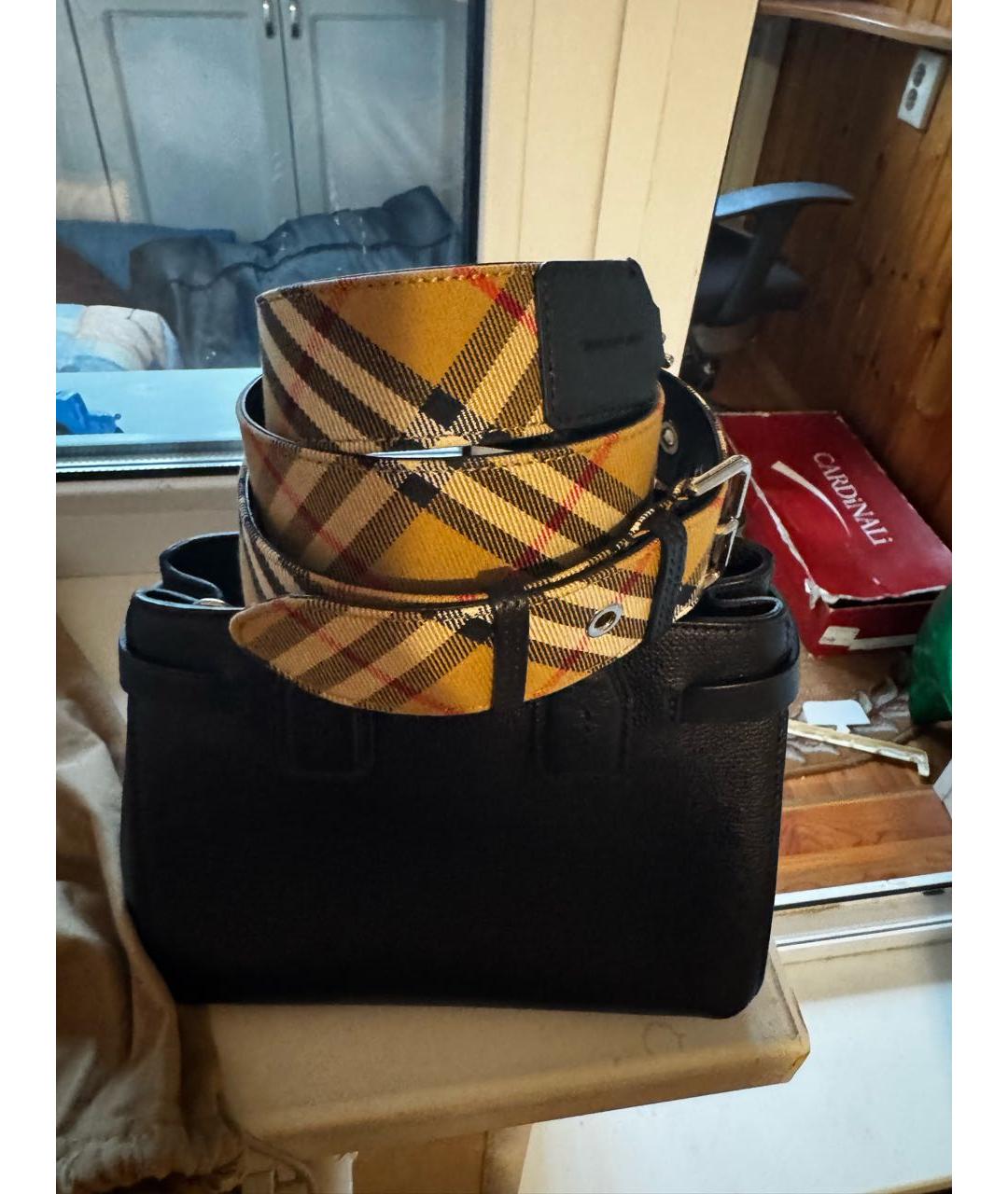 BURBERRY Черная кожаная сумка тоут, фото 2