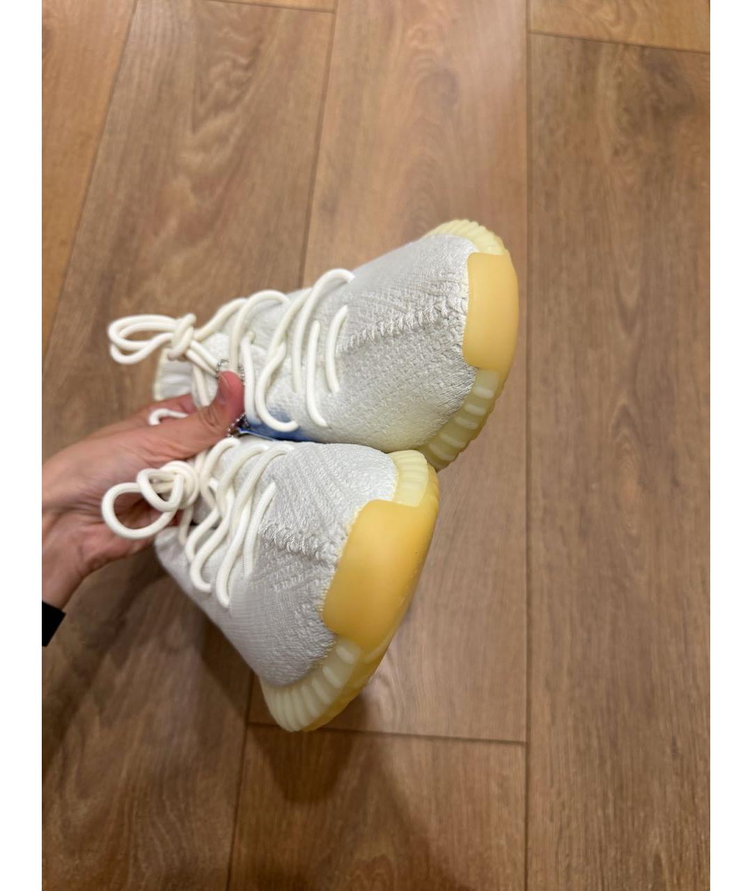 ADIDAS YEEZY Белые текстильные низкие кроссовки / кеды, фото 2