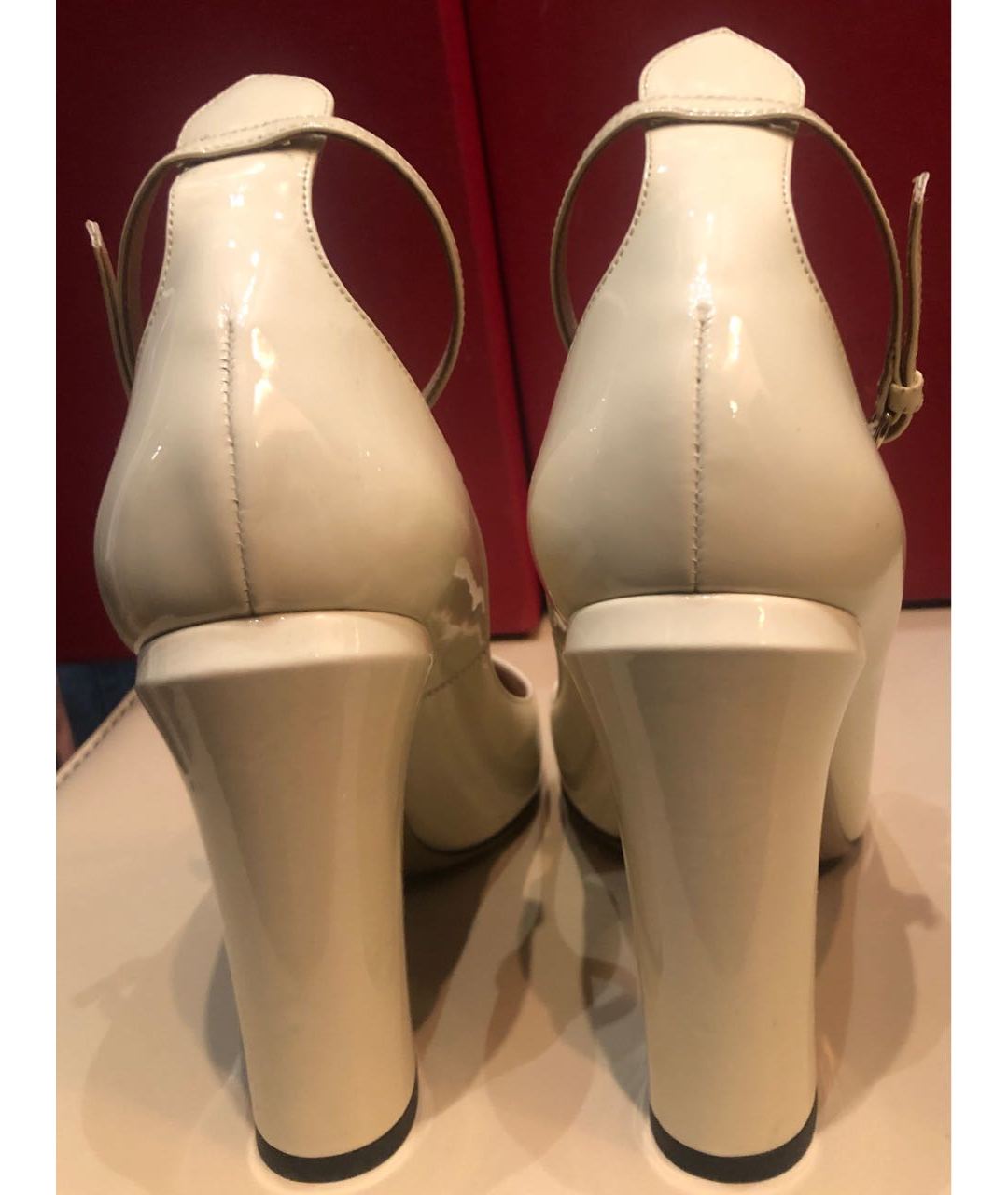 VALENTINO GARAVANI Белые туфли из лакированной кожи, фото 4