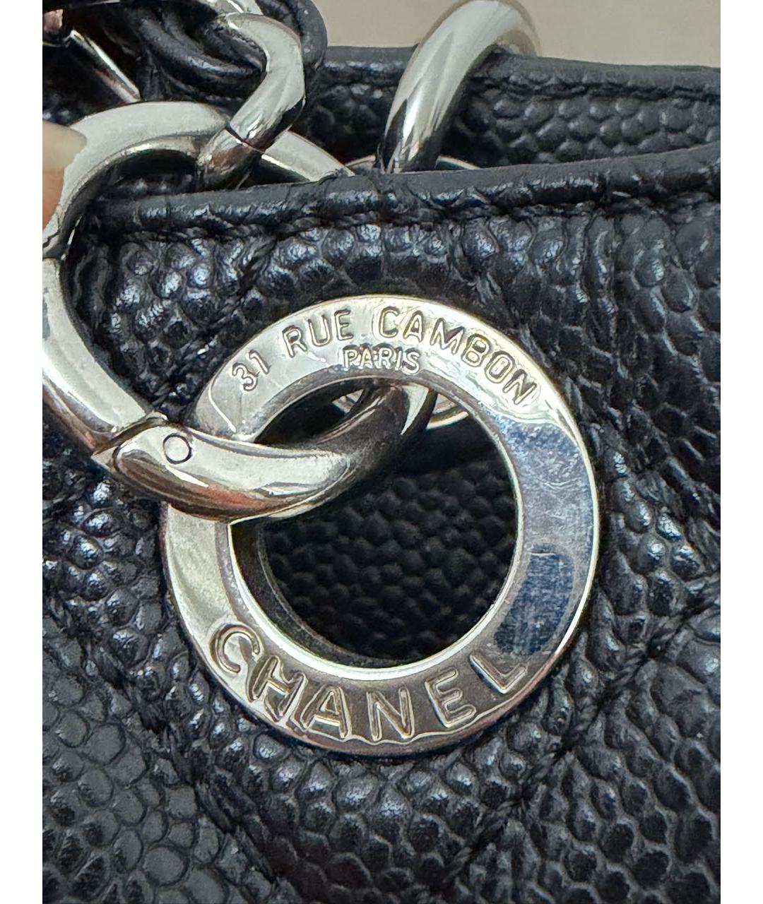 CHANEL Черная кожаная сумка с короткими ручками, фото 7
