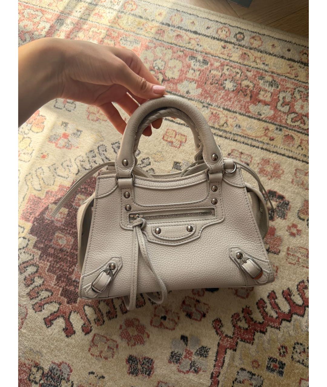BALENCIAGA Серая кожаная сумка с короткими ручками, фото 2