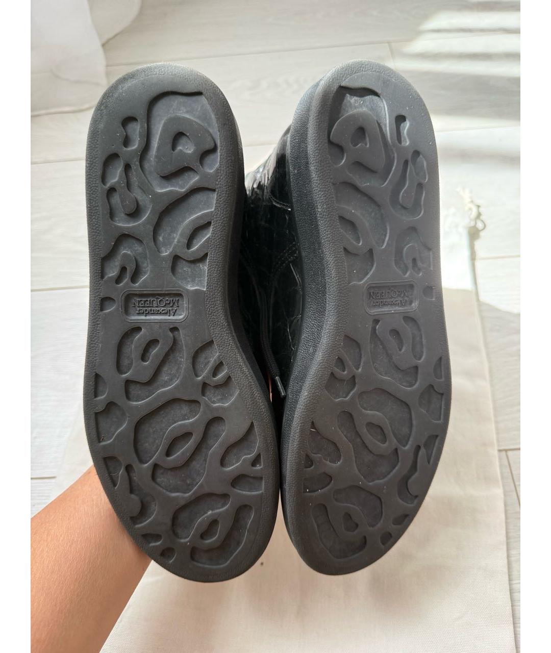 ALEXANDER MCQUEEN Черные ботинки из лакированной кожи, фото 6