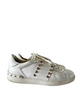 VALENTINO Низкие кроссовки / кеды