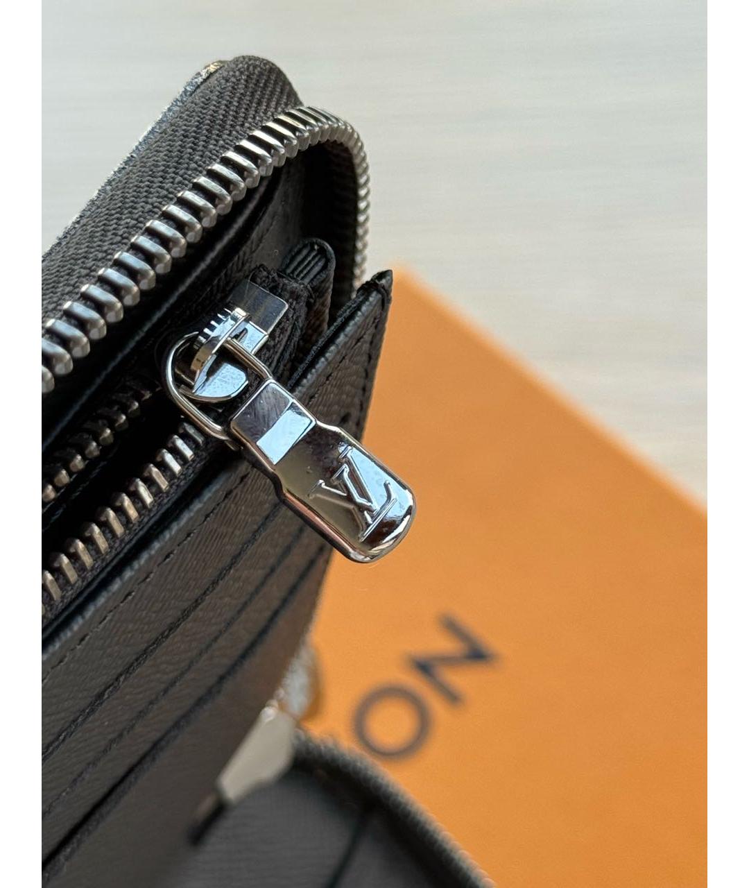 LOUIS VUITTON Черный кошелек из лакированной кожи, фото 8