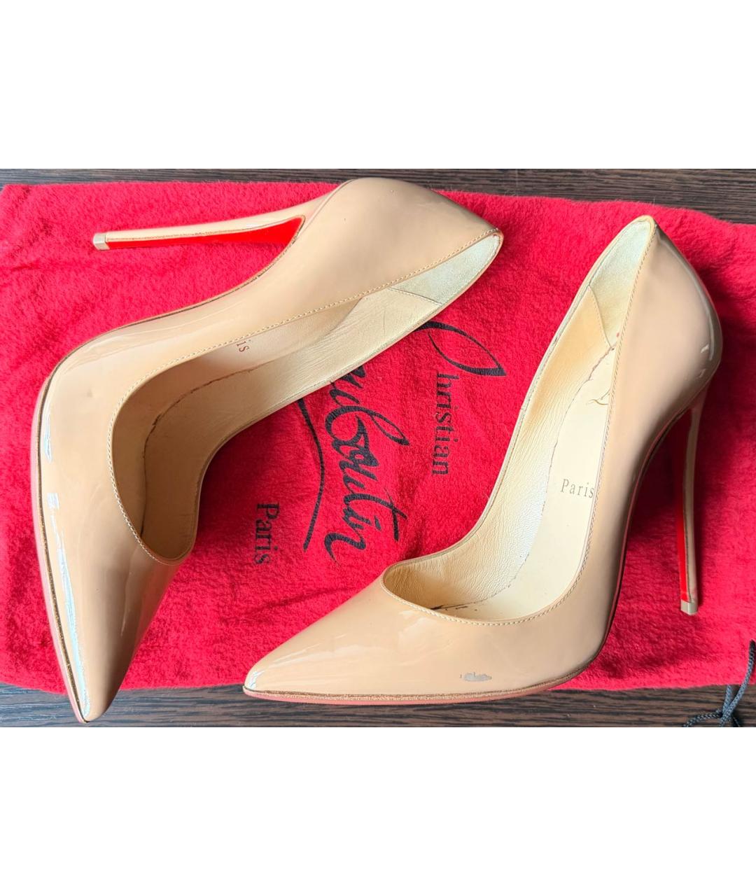 CHRISTIAN LOUBOUTIN Бежевые туфли из лакированной кожи, фото 4