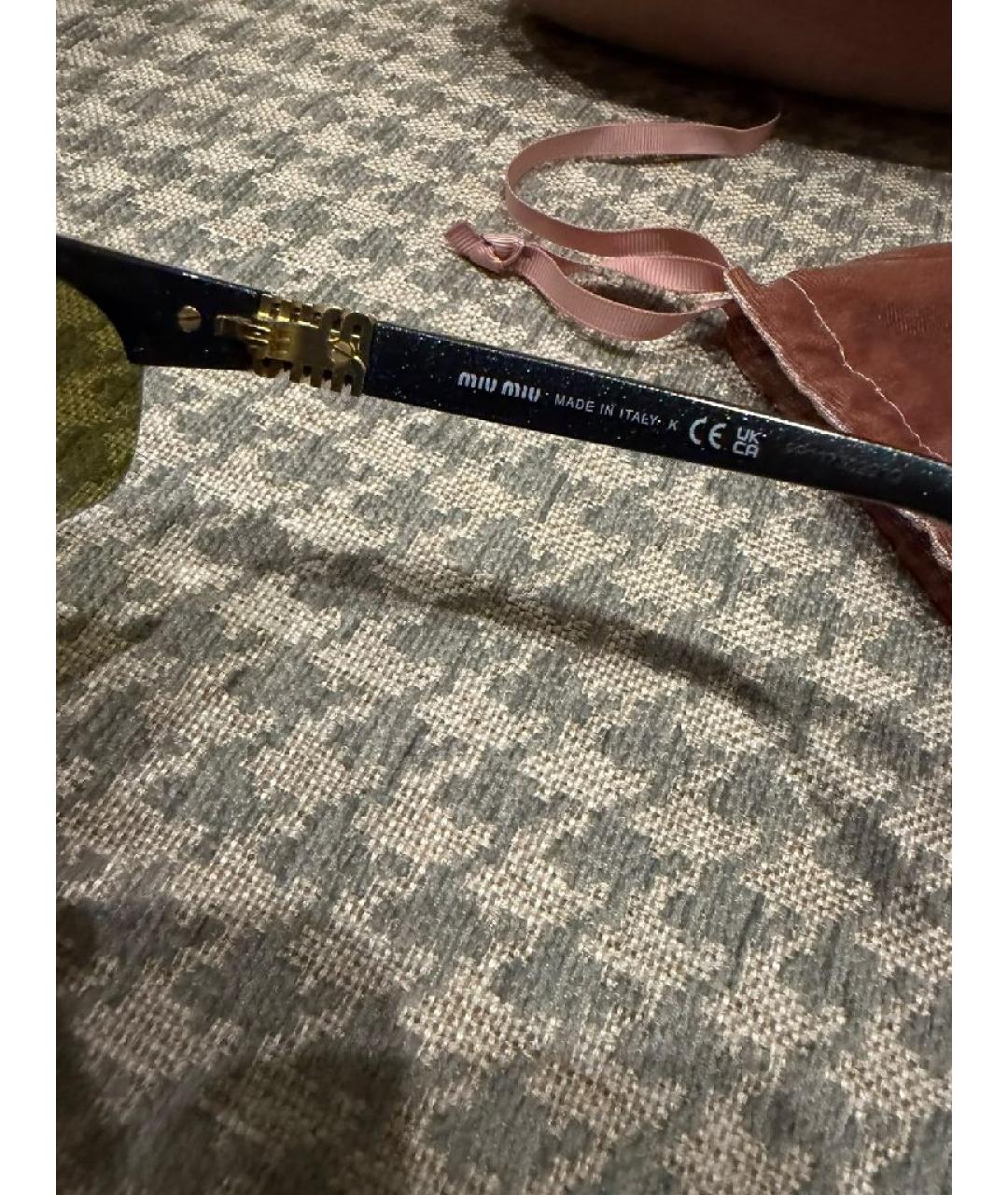 MIU MIU Черные пластиковые солнцезащитные очки, фото 4