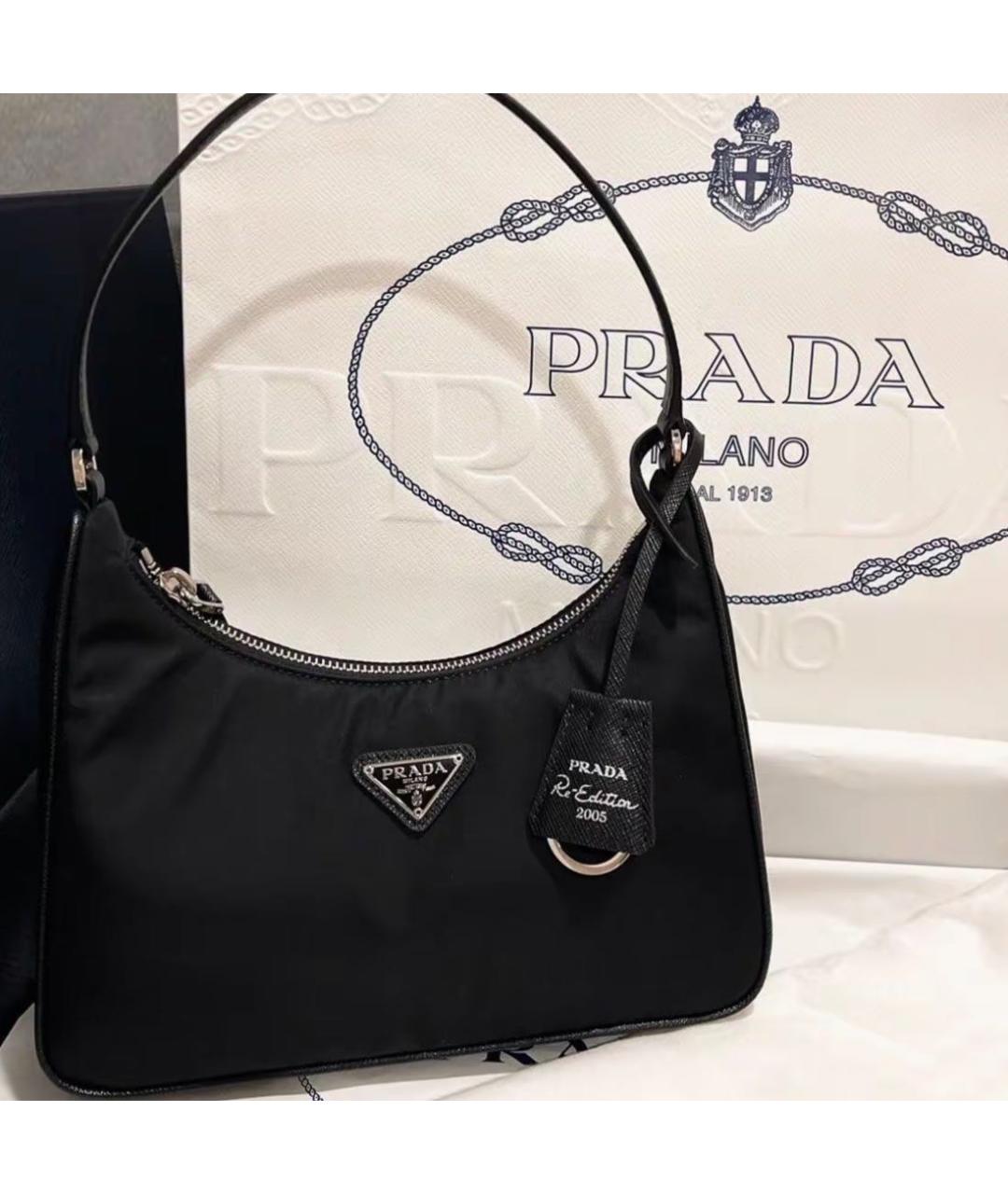 PRADA Черная нейлоновая сумка с короткими ручками, фото 3