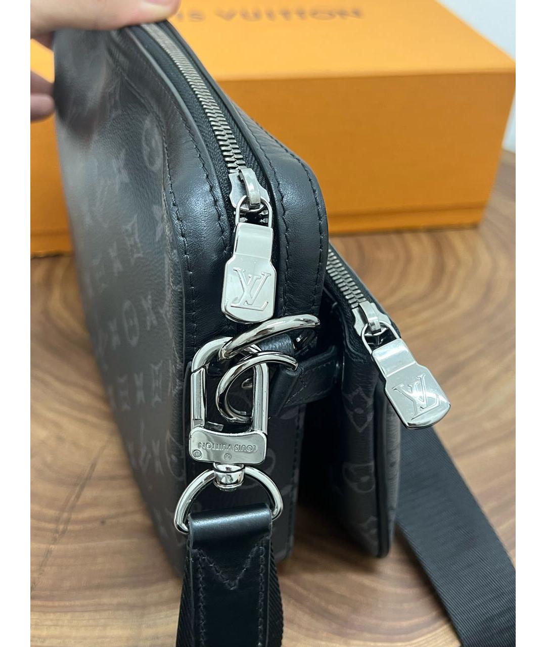 LOUIS VUITTON Черная сумка на плечо из канвы, фото 6
