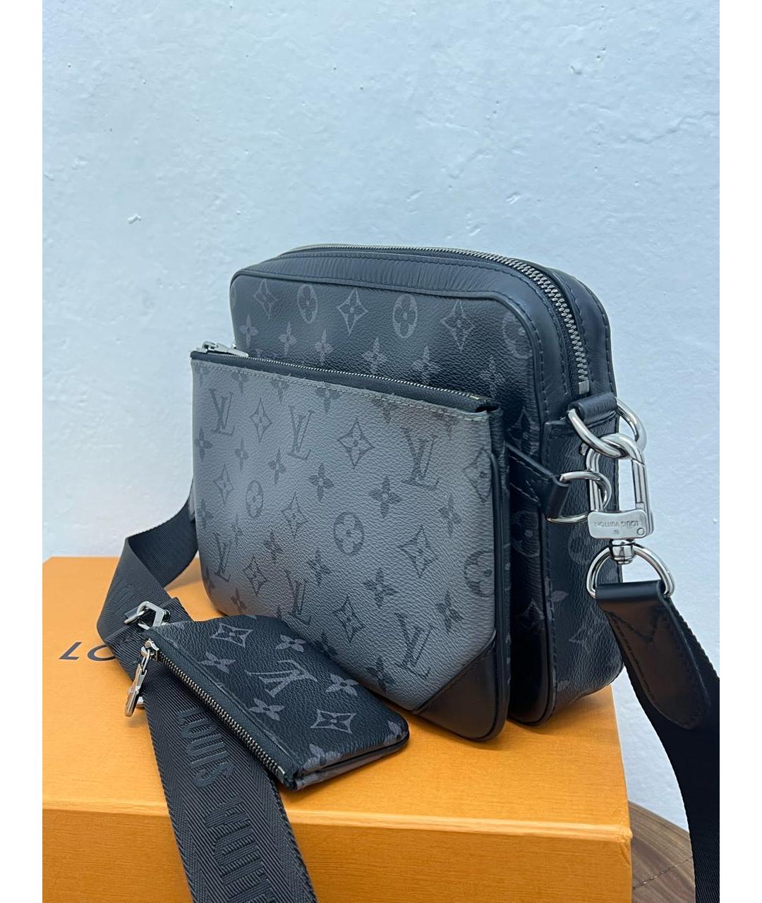 LOUIS VUITTON Черная сумка на плечо из канвы, фото 3