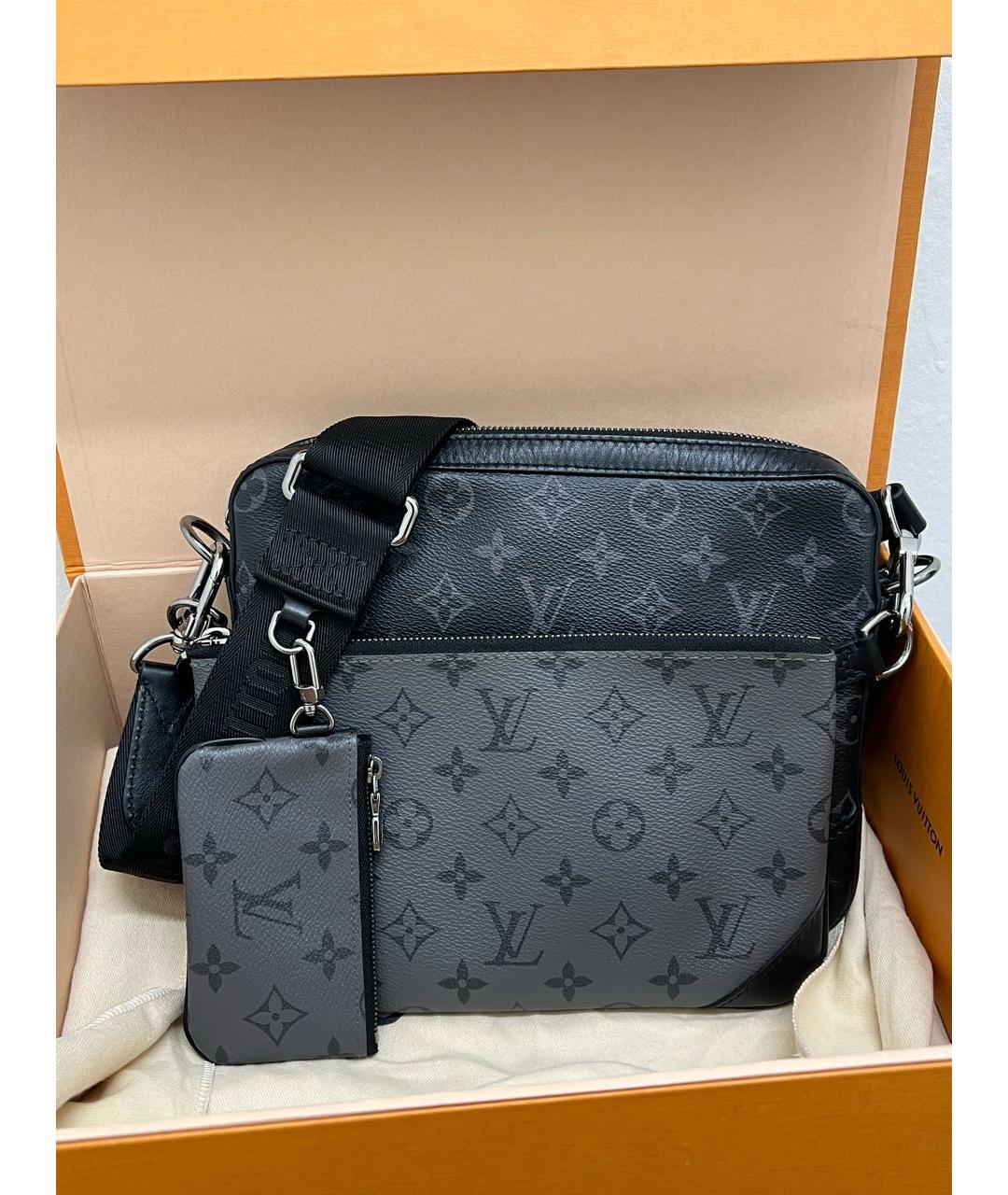 LOUIS VUITTON Черная сумка на плечо из канвы, фото 9