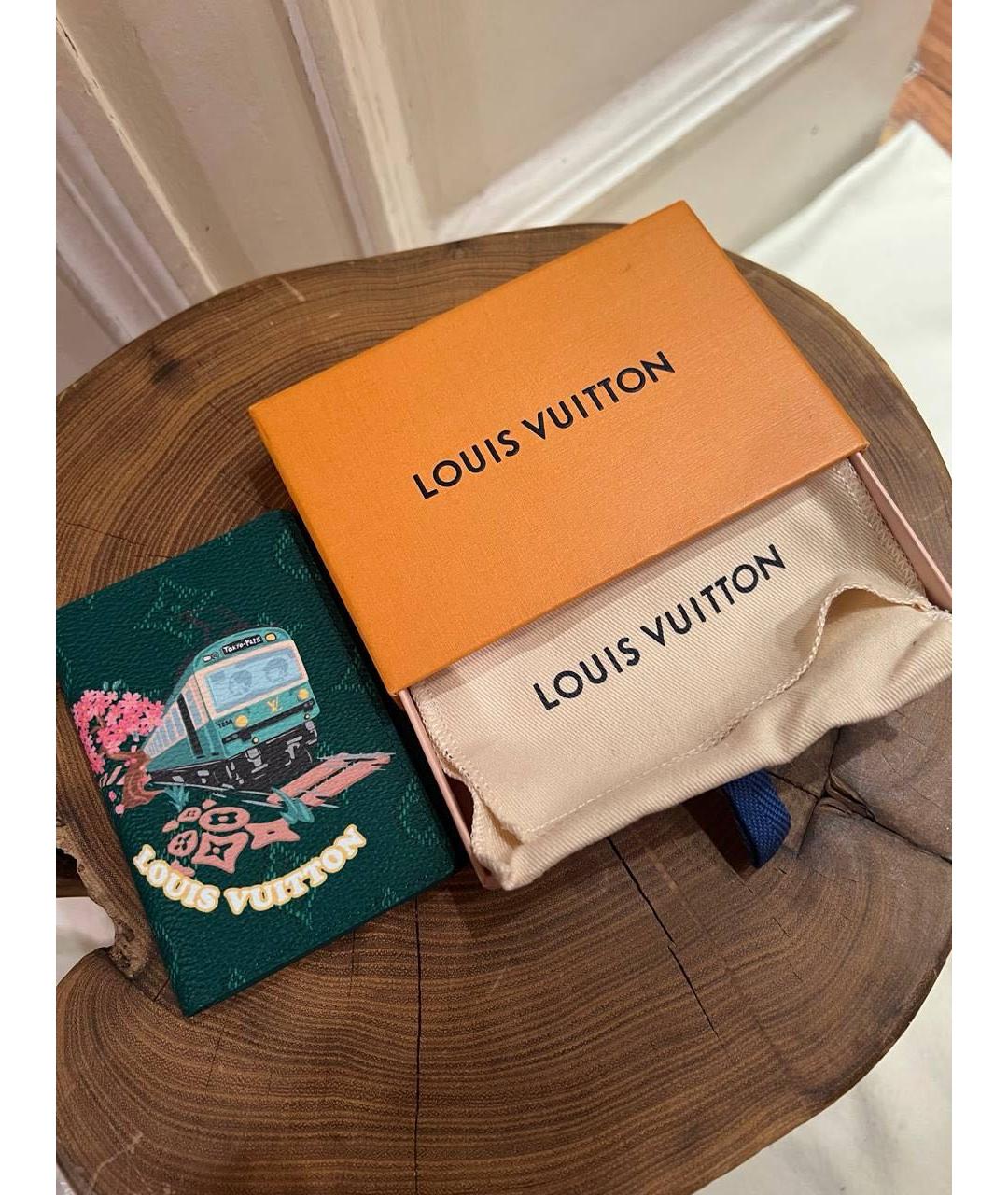LOUIS VUITTON Зеленый кожаный кардхолдер, фото 3
