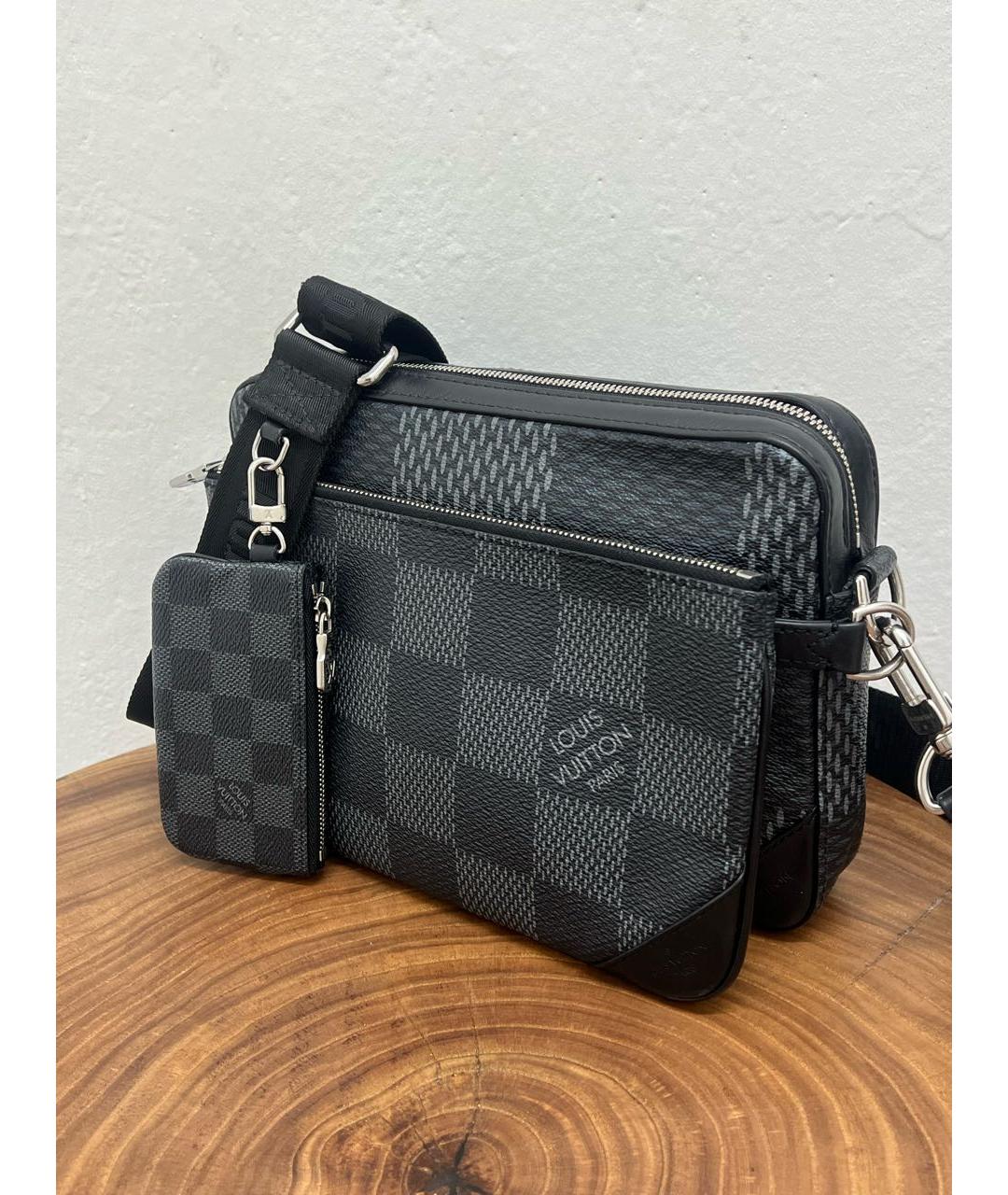 LOUIS VUITTON Черная сумка на плечо из канвы, фото 3