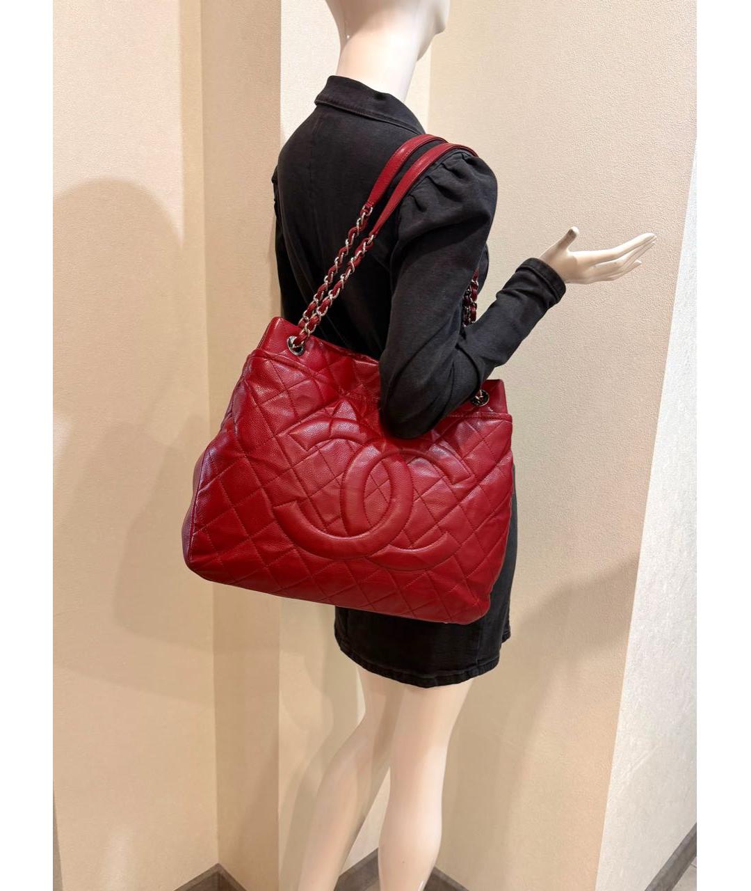 CHANEL Красная кожаная сумка тоут, фото 6