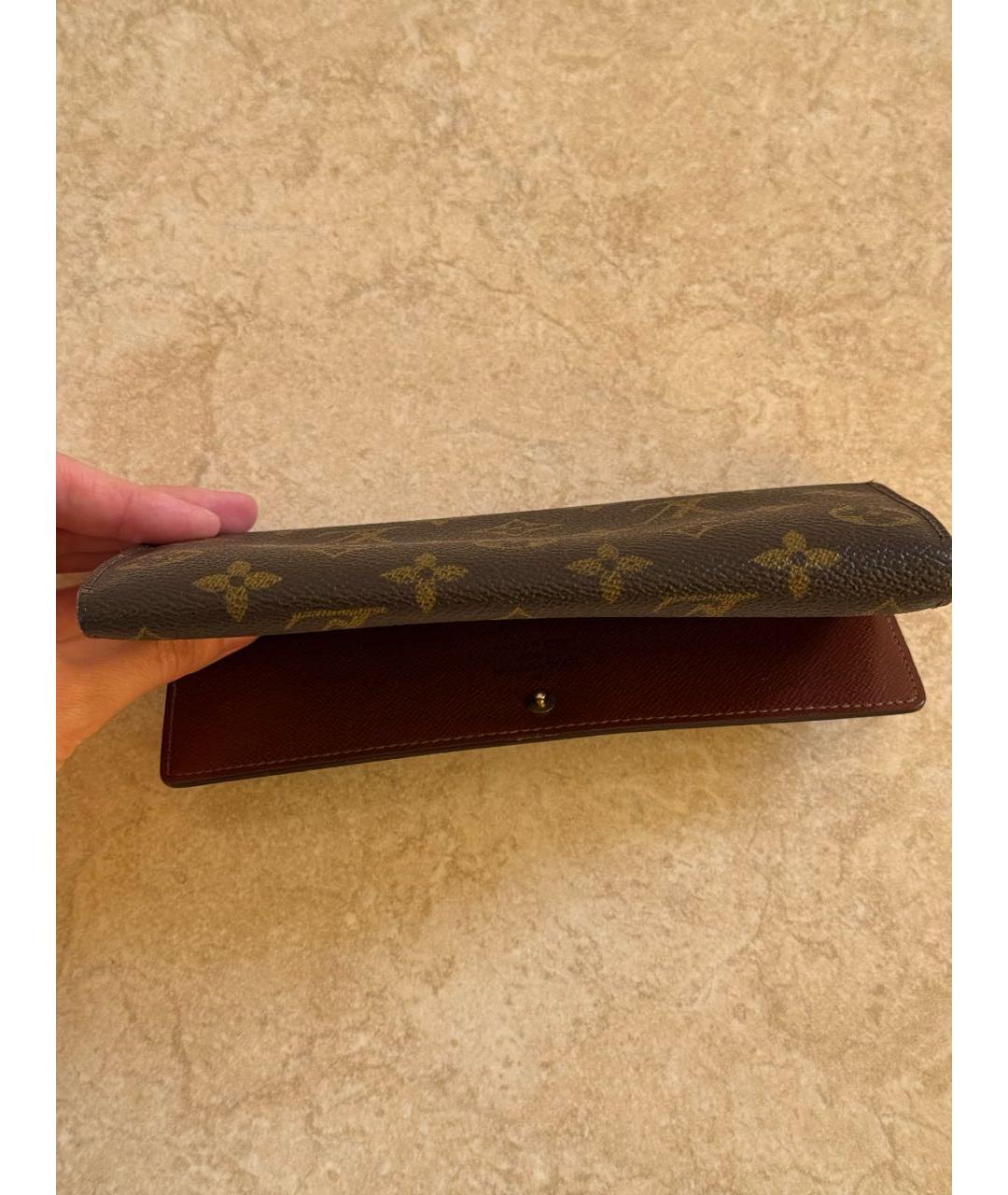 LOUIS VUITTON Коричневый кожаный кошелек, фото 2
