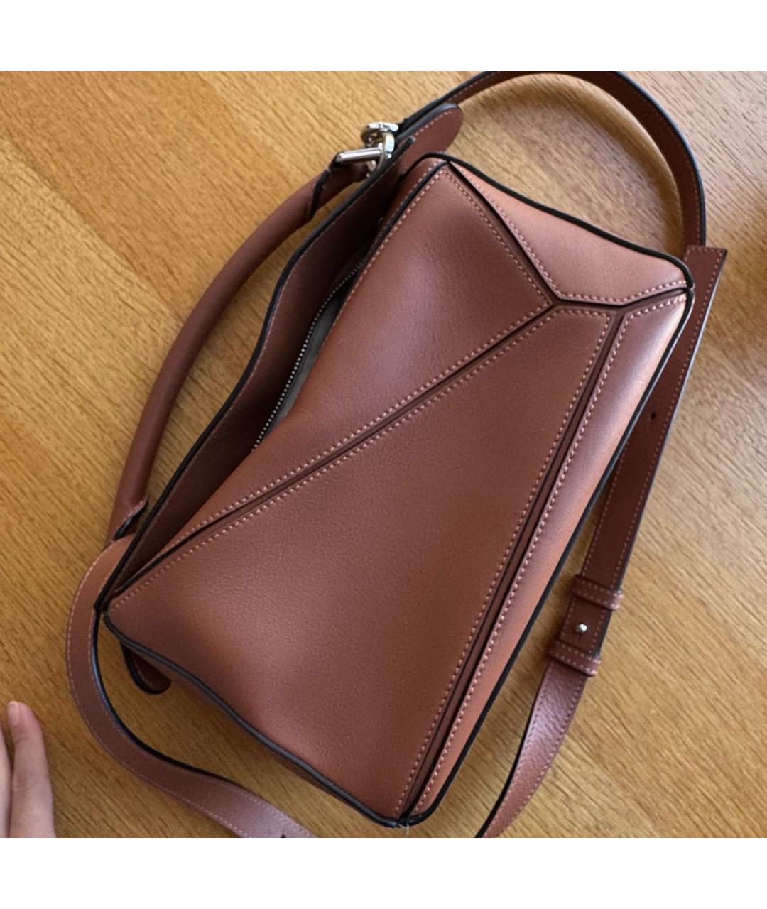 LOEWE Коричневая кожаная сумка через плечо, фото 4