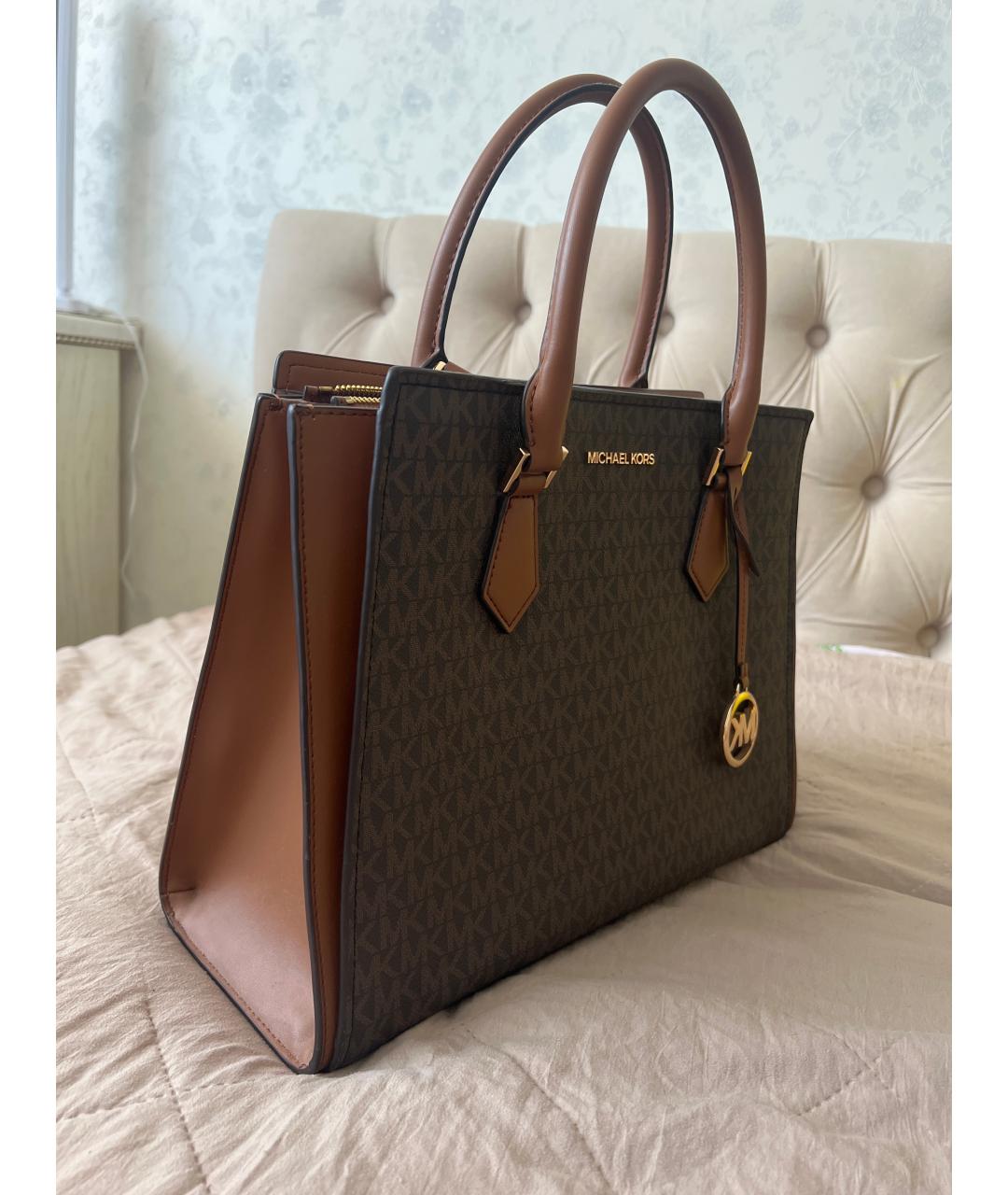 MICHAEL KORS Коричневая сумка через плечо из канвы, фото 2