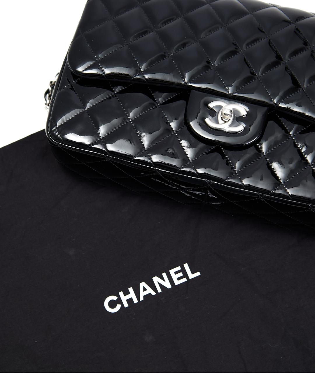 CHANEL Черная сумка через плечо из лакированной кожи, фото 7
