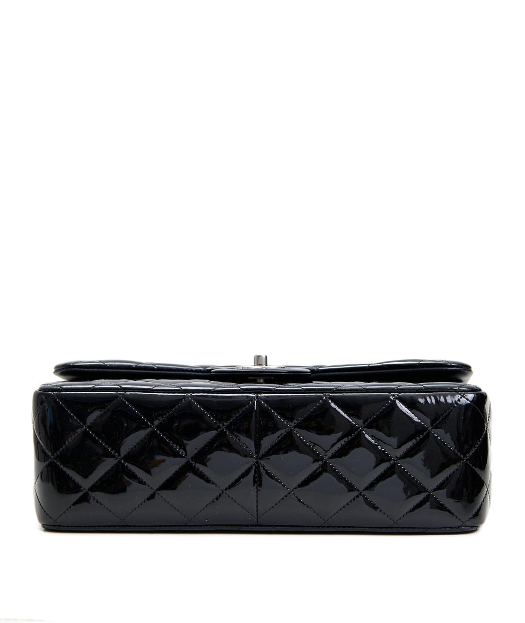 CHANEL Черная сумка через плечо из лакированной кожи, фото 6