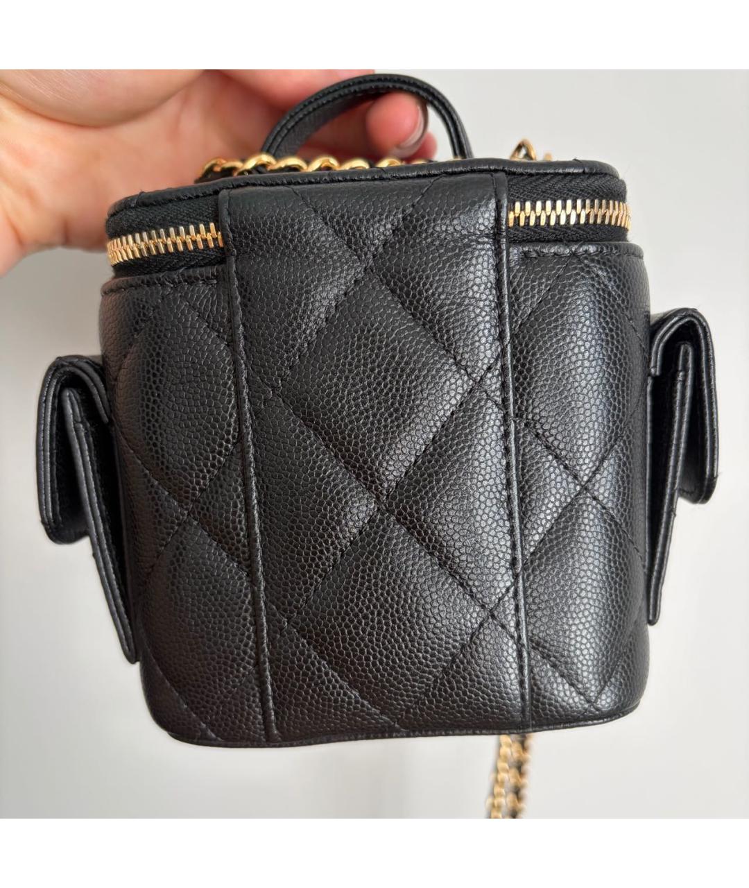 CHANEL Черная кожаная сумка с короткими ручками, фото 3